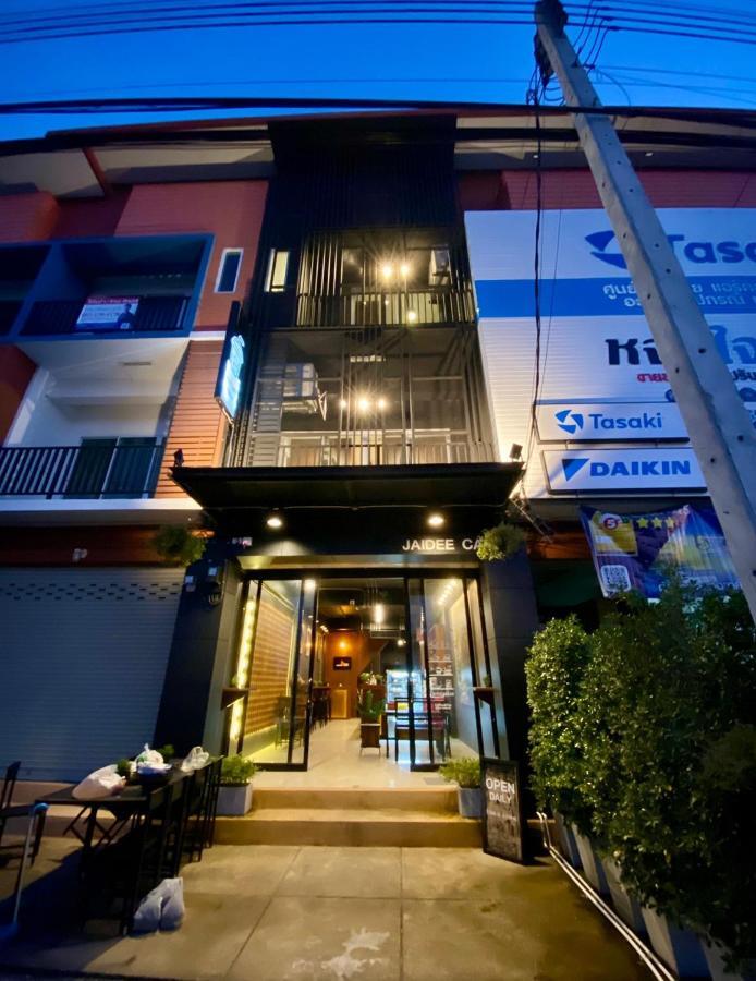Jaidee Cafe & Hostel Chiangrai Ban Fang Min Exterior foto